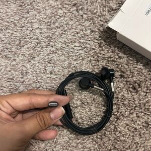 Black Wired Earbuds